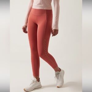 ✨NWT! Athleta Ultimate Stash Craft 7/8 Tight, size Medium.